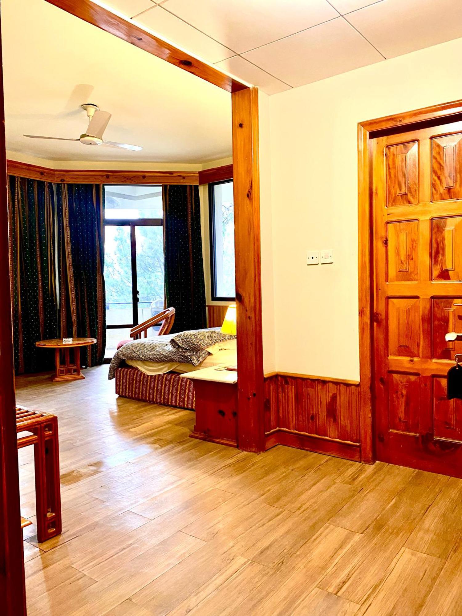 Rock City Resort Mingora Exterior foto